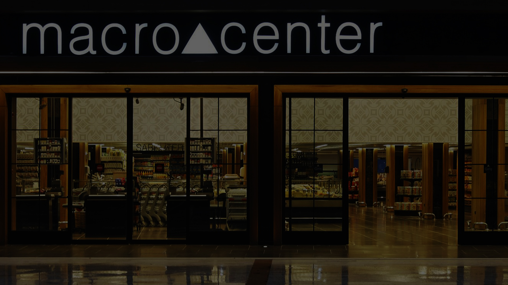 MACRO CENTER
